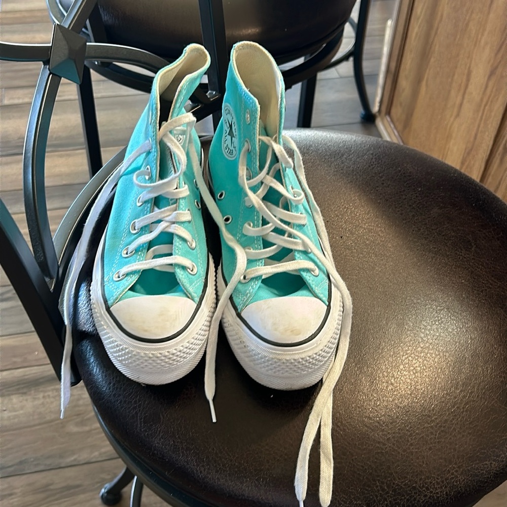 Used like new only worn a couple times